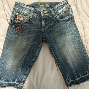 Miss me size 25 with red gems and plaid long shorts